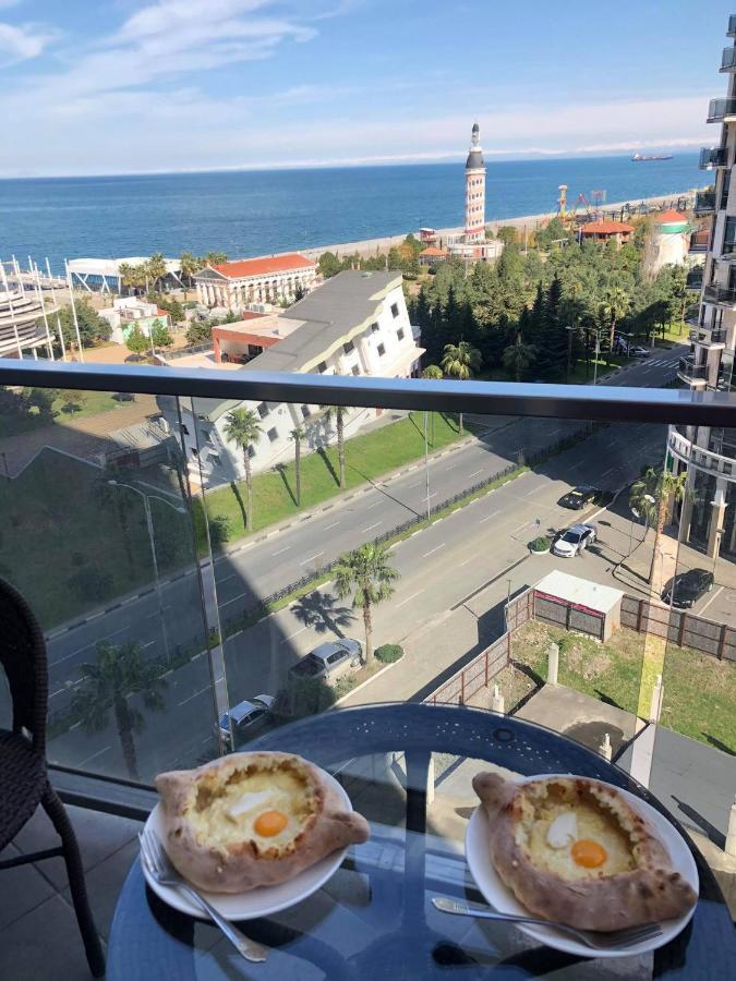 Apartment Sea Tower Khimshiashvili 15 Batumi Eksteriør billede
