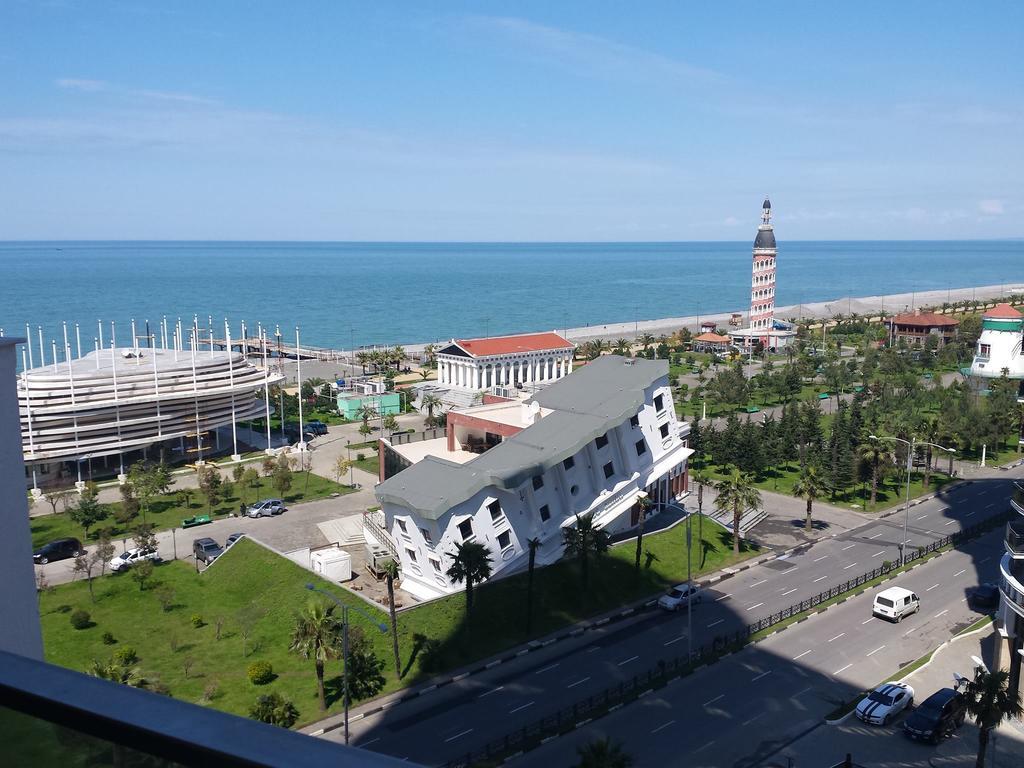 Apartment Sea Tower Khimshiashvili 15 Batumi Eksteriør billede